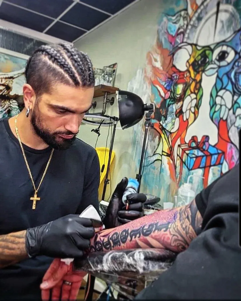 Antonio Bianco, realism tattoo artist, at work in Liverpool